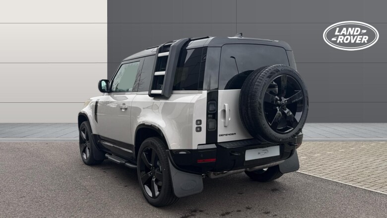 Land Rover Defender 3.0 D350 X-Dynamic HSE 90 3dr Auto Diesel Estate